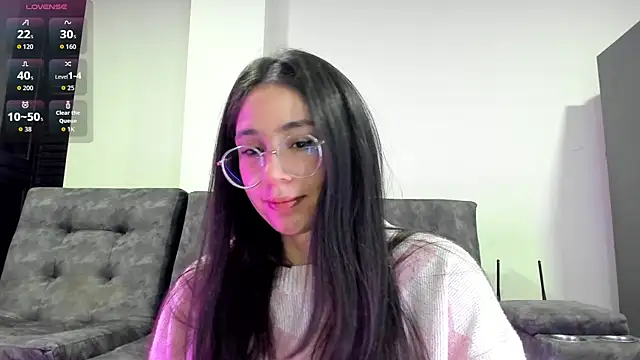 Snapshot of emmadiaz1 chatting on November 6, 3:40 am emmadiaz1 online show from November 6, 3:40 am