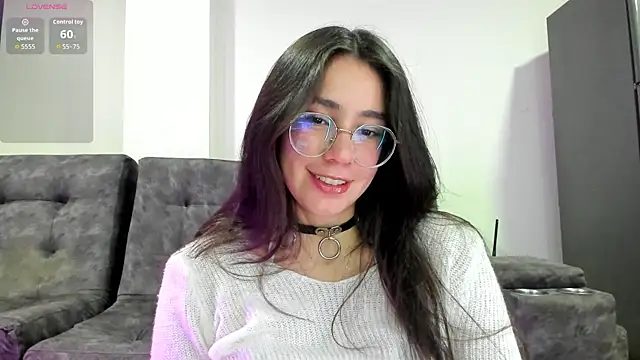 Snapshot of emmadiaz1 chatting on November 17, 4:18 am emmadiaz1 online show from November 17, 4:18 am