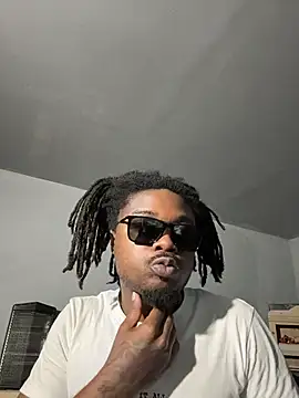 SluttyLyfe4L online show from May 18, 9:31 pm