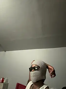 SluttyLyfe4L online show from June 26, 9:41 pm