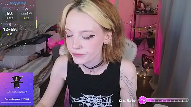 Snapshot of Crackling_Tatii chatting on April 10, 3:06 pm Crackling Tatii online show from April 10, 3:06 pm