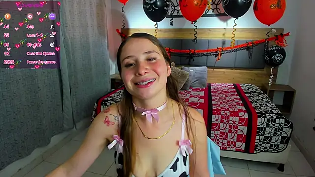 Snapshot of martina_lujann chatting on October 4, 12:58 pm martina lujann online show from October 4, 12:58 pm