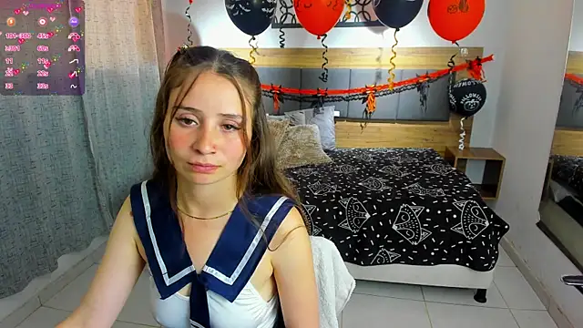 Snapshot of martina_lujann chatting on October 9, 1:09 pm martina lujann online show from October 9, 1:09 pm