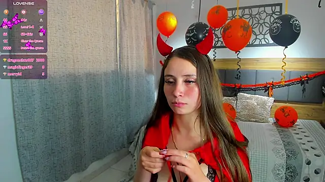 Snapshot of martina_lujann chatting on October 22, 1:11 pm martina lujann online show from October 22, 1:11 pm