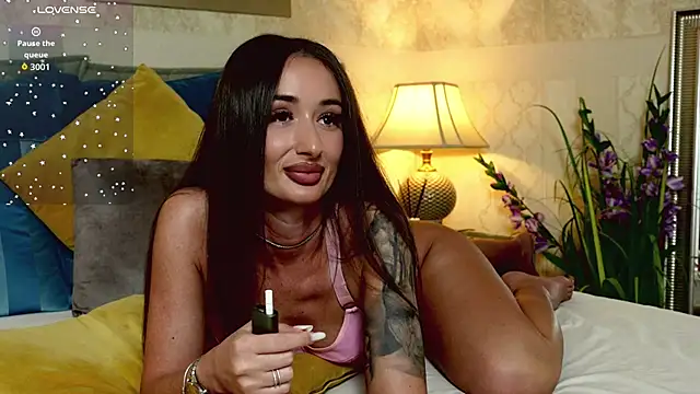 OneOutrageous online show from November 11, 3:23 pm