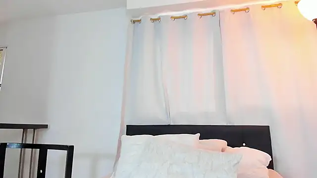 DailaSmith online show from February 8, 7:27 pm