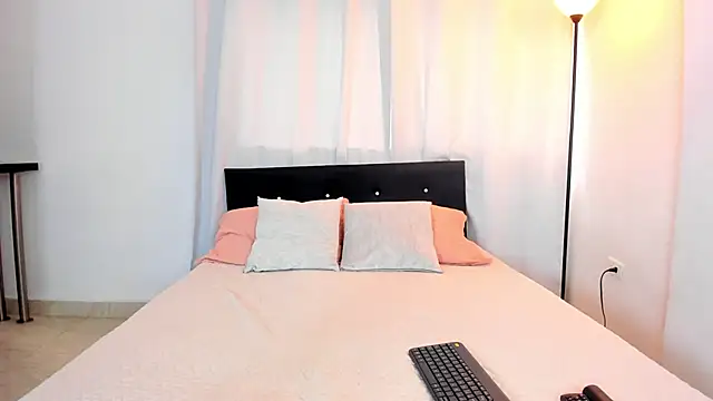 DailaSmith online show from February 27, 3:15 pm