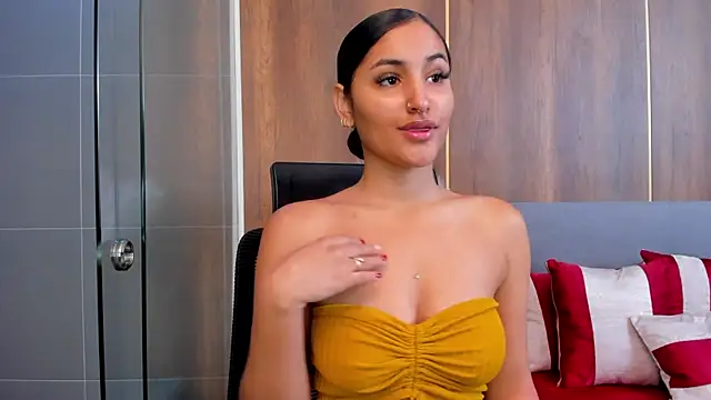 Snapshot of AishaPeyton chatting on December 26, 11:46 pm AishaPeyton online show from December 26, 11:46 pm