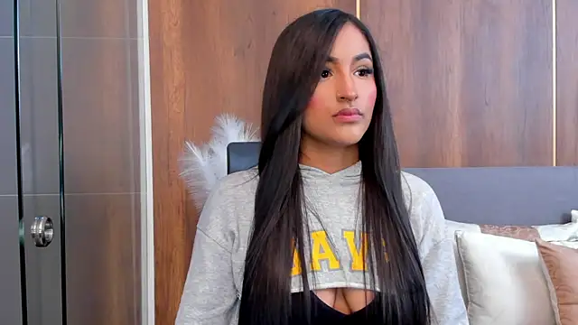 Snapshot of AishaPeyton chatting on January 22, 11:21 pm AishaPeyton online show from January 22, 11:21 pm