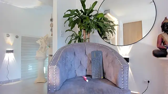 Snapshot of AishaPeyton chatting on March 18, 3:48 pm AishaPeyton online show from March 18, 3:48 pm