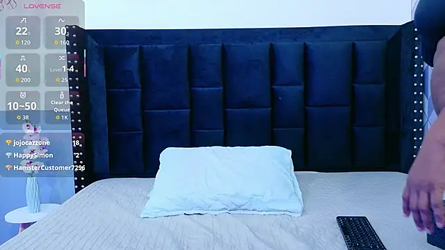 petitelittleebony online show from October 31, 2:56 am