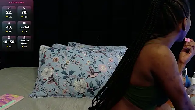 petitelittleebony online show from May 27, 2:52 am