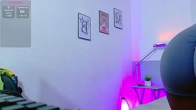 petitelittleebony online show from July 17, 2:51 am