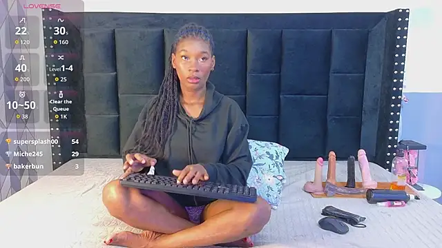petitelittleebony online show from July 28, 3:02 am