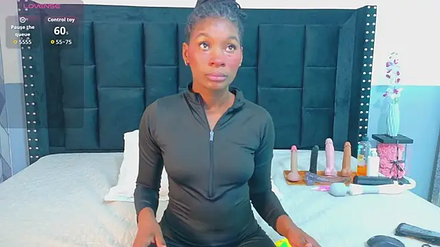 petitelittleebony online show from July 29, 2:43 am