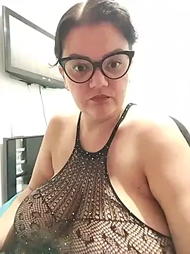 Madisonpalacio online show from July 12, 8:00 pm