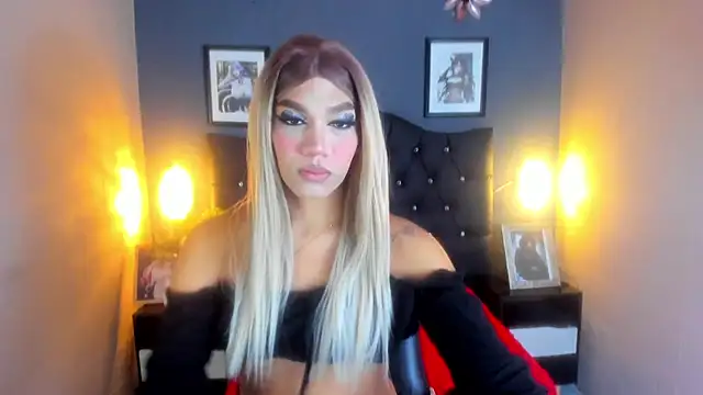 Sara-Smith- online show from September 25, 12:20 pm