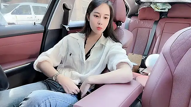 Snapshot of newwell chatting on November 17, 2:28 am newwell online show from November 17, 2:28 am