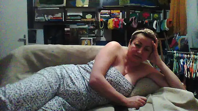 MariaAnaSunshine online show from December 14, 4:45 pm