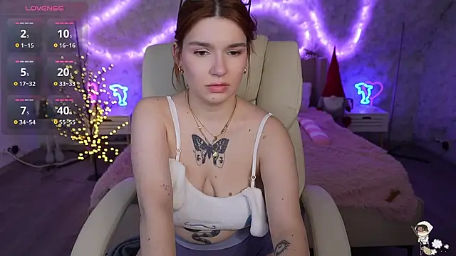 RedShinee online show from February 5, 2:05 pm