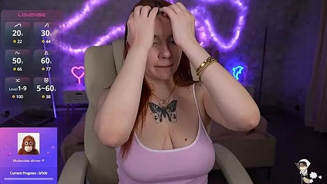 RedShinee online show from March 4, 5:03 pm