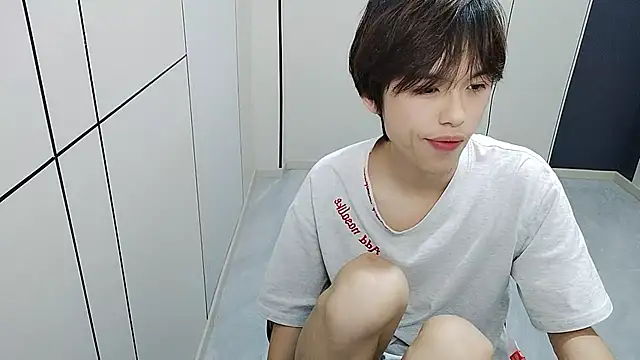 xiaottt1918 online show from August 9, 6:57 pm