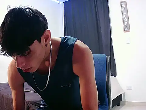 Snapshot of harrytomson_1 chatting on November 2, 4:26 am harrytomson 1 online show from November 2, 4:26 am