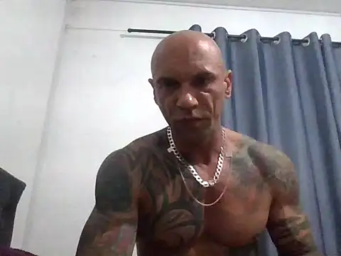 Snapshot of Arc8njoblack chatting on November 4, 6:23 am Arc8njoblack online show from November 4, 6:23 am