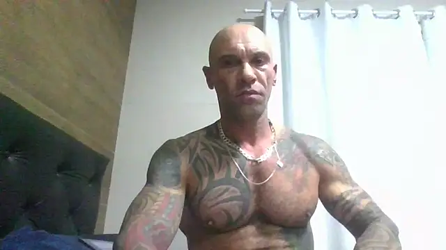 Snapshot of Arc8njoblack chatting on May 12, 3:36 am Arc8njoblack online show from May 12, 3:36 am