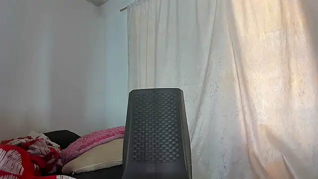 Snapshot of cristinamontiel chatting on April 11, 2:21 pm cristinamontiel online show from April 11, 2:21 pm