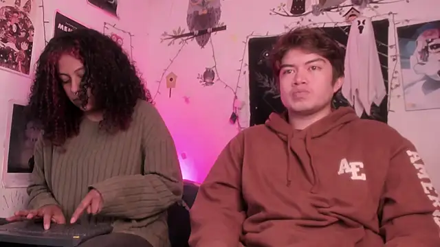 hothoneychile online show from December 20, 3:35 am