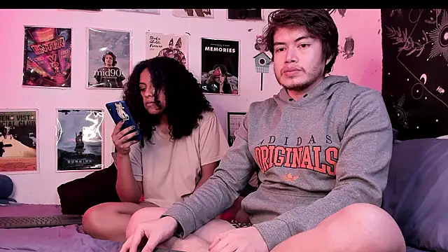 hothoneychile online show from February 8, 5:22 am