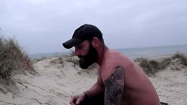 Snapshot of AnodicDemotic chatting on October 12, 9:30 am AnodicDemotic online show from October 12, 9:30 am