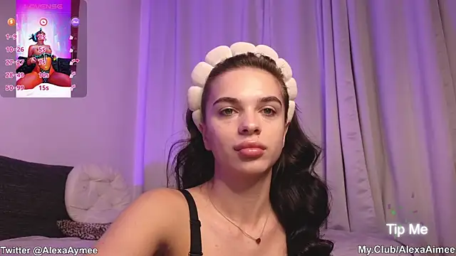 Snapshot of AlexaAimee chatting on February 6, 4:31 am AlexaAimee online show from February 6, 4:31 am