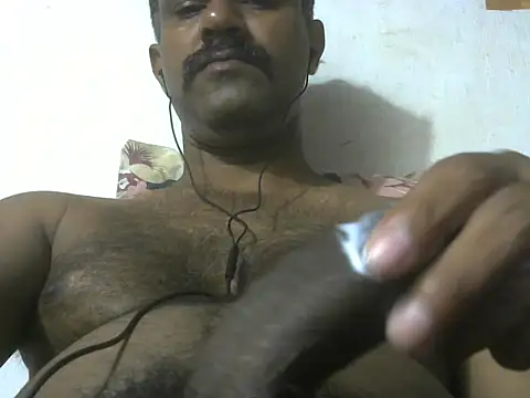Snapshot of dickrus0077 chatting on November 6, 2:23 am dickrus0077 online show from November 6, 2:23 am