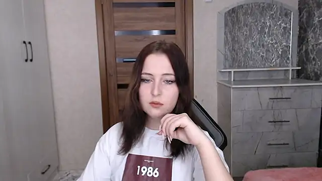 Kristy-Max online show from November 22, 8:08 pm