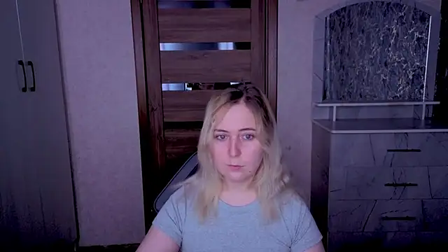 Snapshot of Kristy-Max chatting on June 26, 8:57 pm Kristy-Max online show from June 26, 8:57 pm