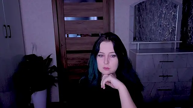 Snapshot of Kristy-Max chatting on July 6, 8:00 pm Kristy-Max online show from July 6, 8:00 pm