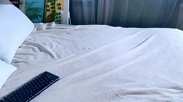 SunnyRisha online show from September 23, 5:10 am