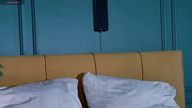 SunnyRisha online show from October 11, 5:17 am