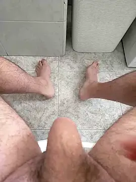 Snapshot of user_662 chatting on February 15, 9:38 am user 662 online show from February 15, 9:38 am