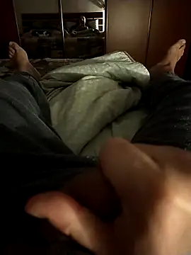 Snapshot of user_662 chatting on November 18, 10:47 pm user 662 online show from November 18, 10:47 pm