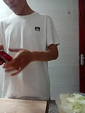 Snapshot of CM100412 chatting on July 18, 6:17 am CM100412 online show from July 18, 6:17 am