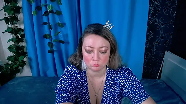 JesiaFoxi online show from December 30, 1:14 pm