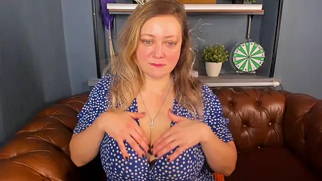 JesiaFoxi online show from January 2, 12:46 pm