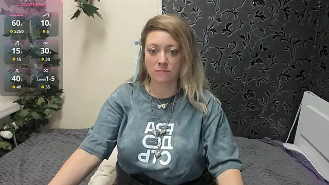 JesiaFoxi online show from December 21, 5:31 pm