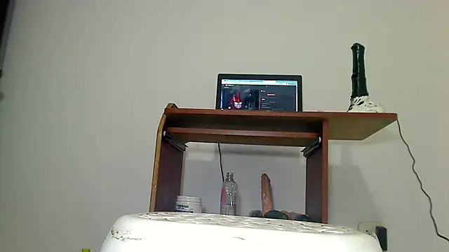 Snapshot of SensualGata13 chatting on October 1, 10:27 pm SensualGata13 online show from October 1, 10:27 pm