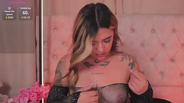 Snapshot of ashleyvalirya chatting on February 21, 6:51 am ashleyvalirya online show from February 21, 6:51 am