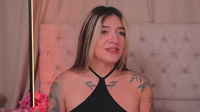 Snapshot of ashleyvalirya chatting on February 26, 10:15 am ashleyvalirya online show from February 26, 10:15 am