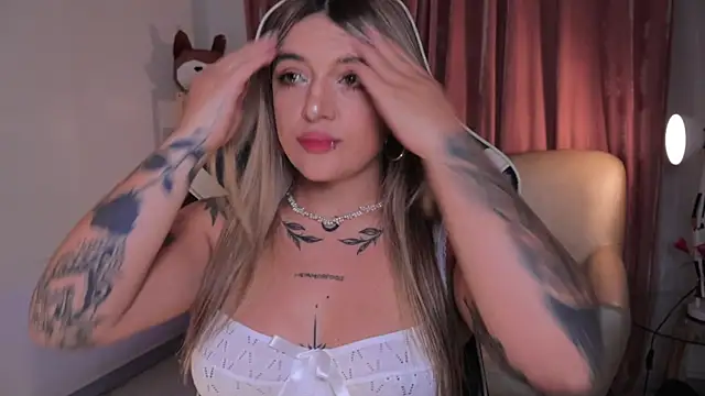 Snapshot of ashleyvalirya chatting on October 9, 3:59 am ashleyvalirya online show from October 9, 3:59 am